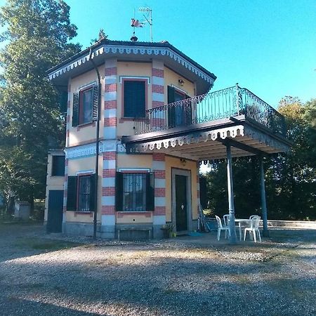 Agriturismo Villa Brugolta Lavena Ponte Tresa Bagian luar foto