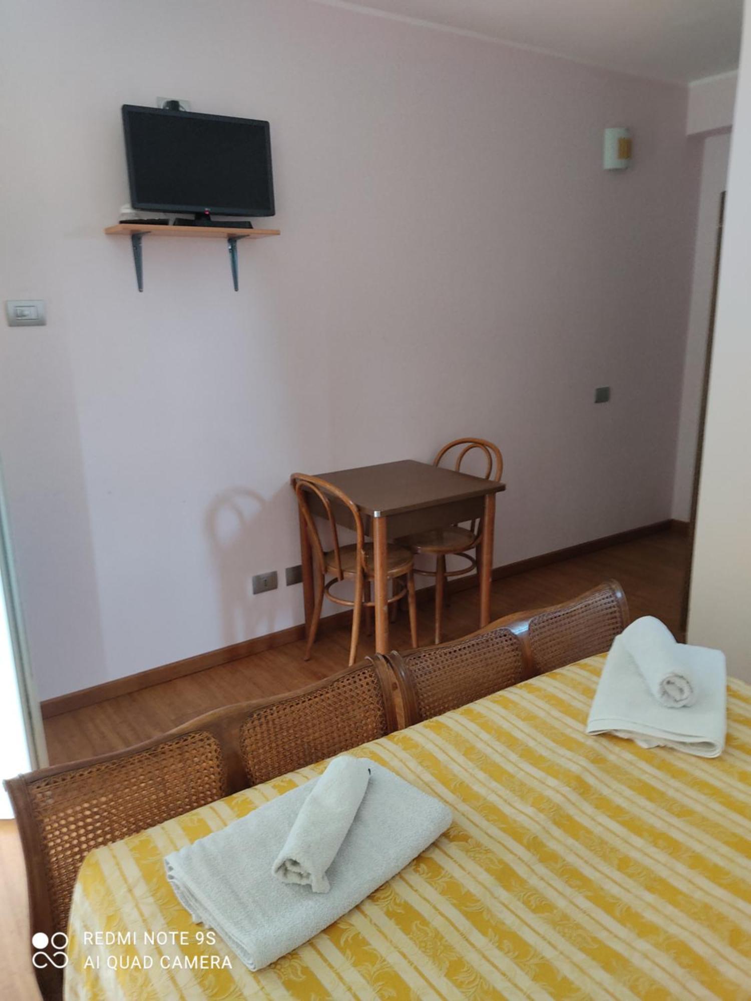 Agriturismo Villa Brugolta Lavena Ponte Tresa Ruang foto